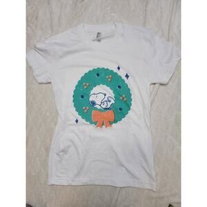 American Apparel Large Women Snoopy Christmas Wreath